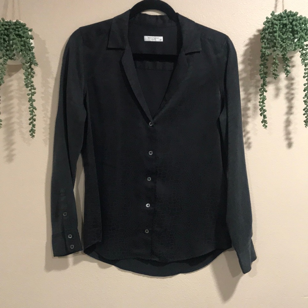 EQUIPMENT Femme giraffe black print. 100%silk